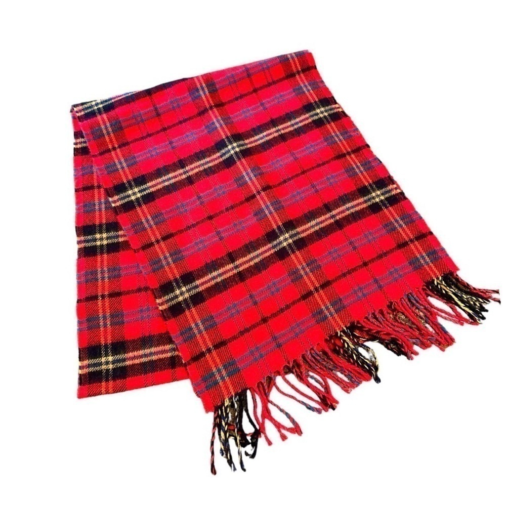 LADIES PLAID SCARF. NWOT, SOFT, LUXURIOUS, RED PLAID, LIGHTWEIGHT & COMFORTABLE.